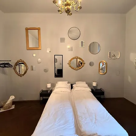 Апартаменты Two Paws *